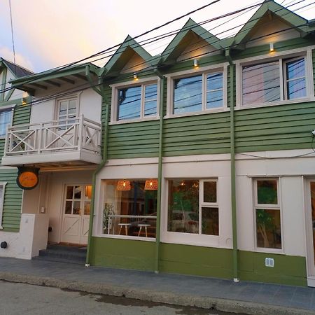 Los Calafates Hotel Ushuaia Bagian luar foto