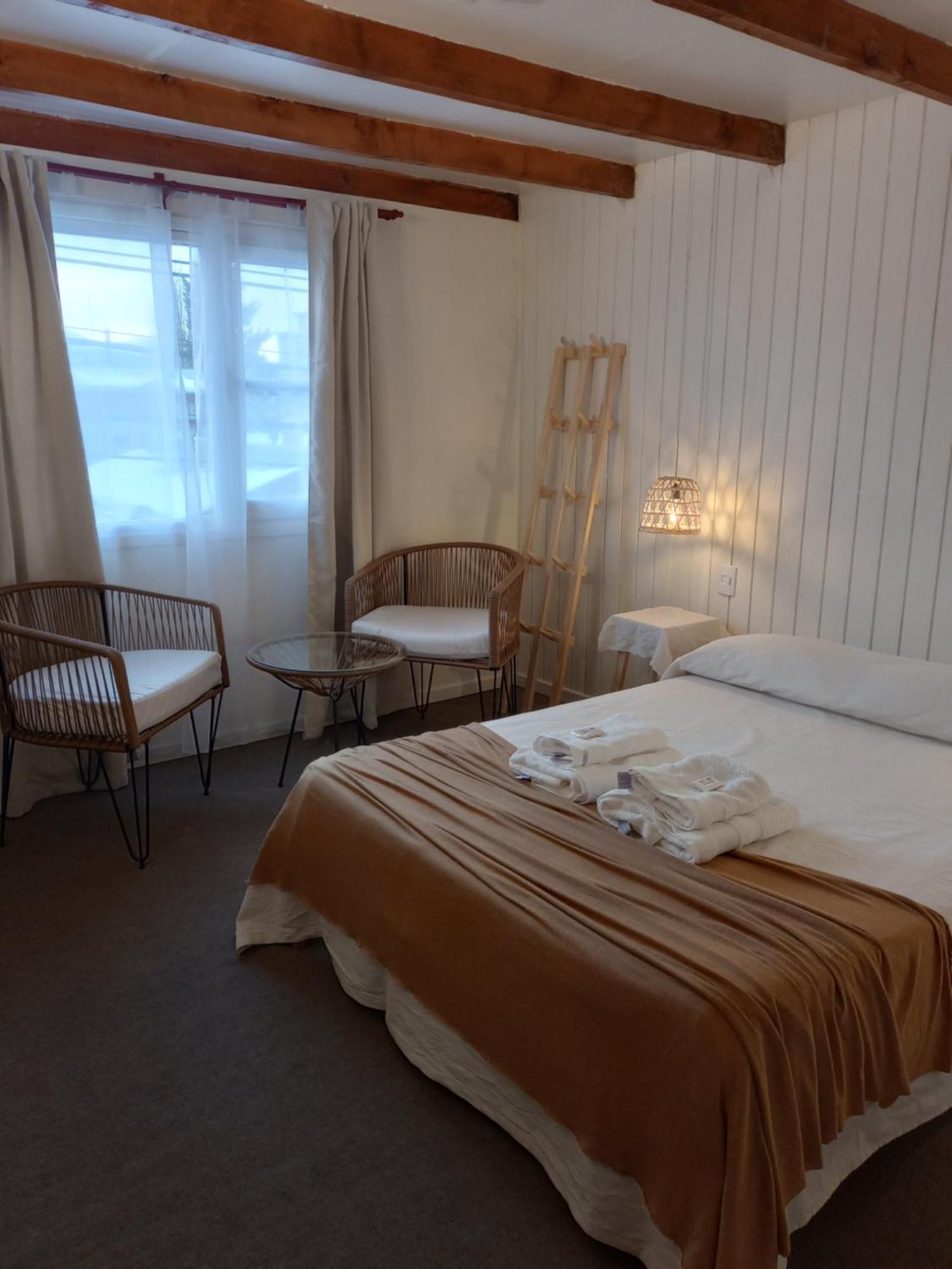 Los Calafates Hotel Ushuaia Bagian luar foto