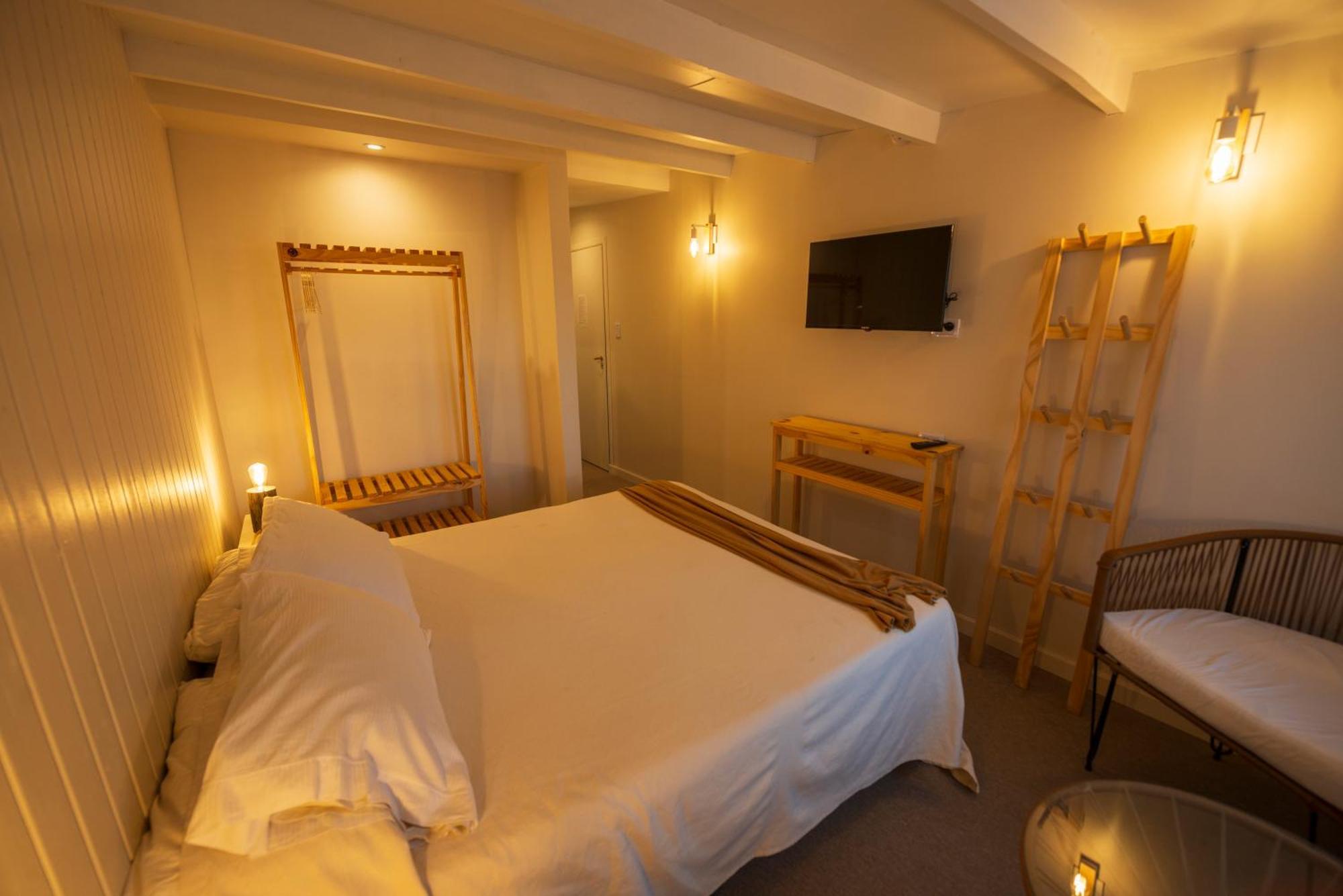 Los Calafates Hotel Ushuaia Bagian luar foto