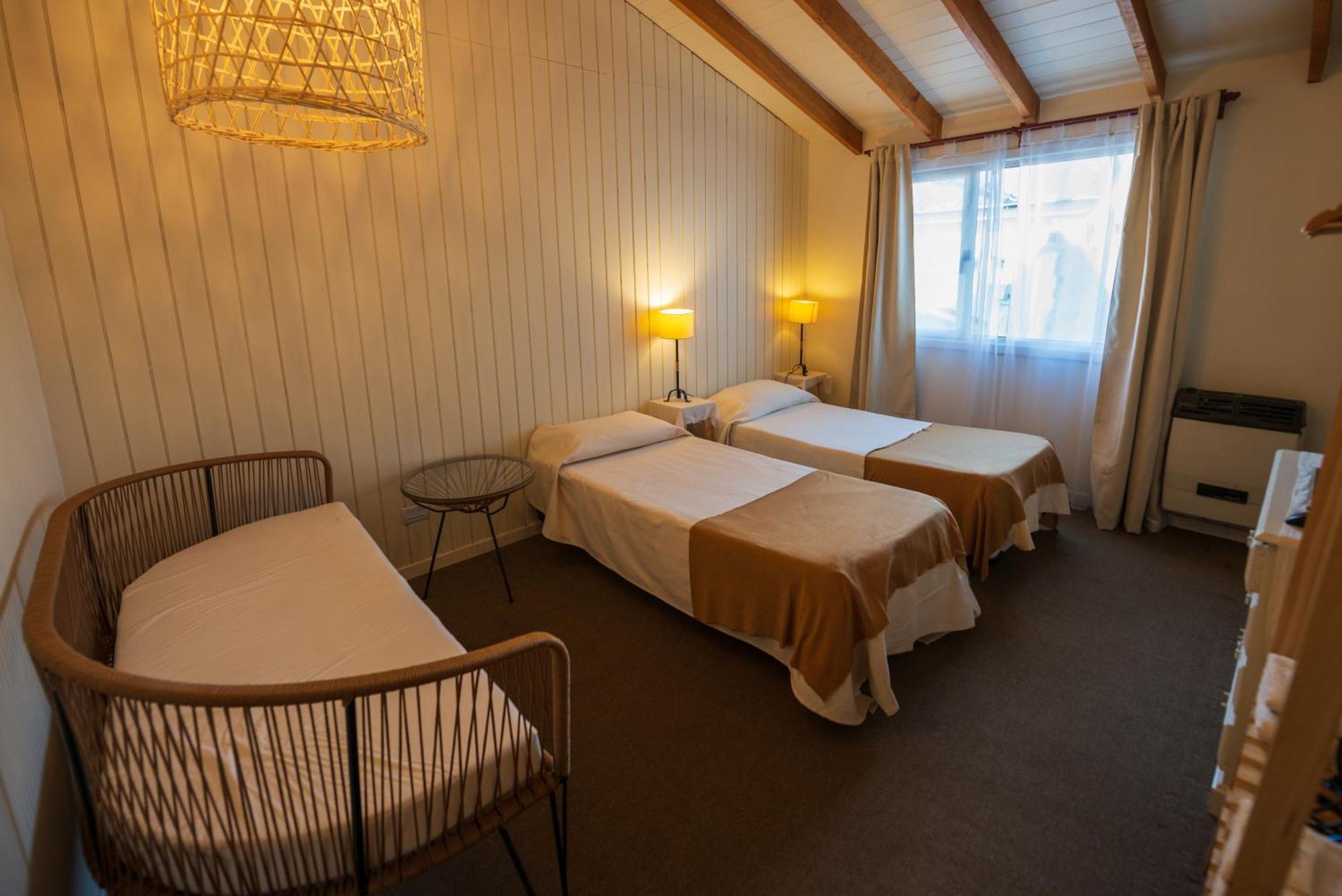 Los Calafates Hotel Ushuaia Bagian luar foto